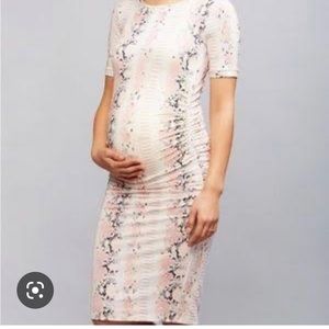 NWT Isabella Oliver ruched maternity dress. Size 2.